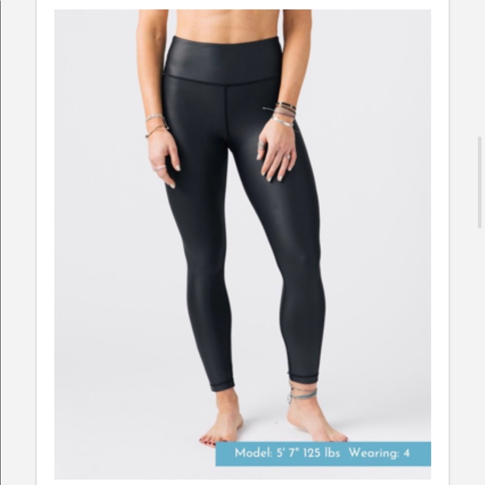 Black Metallic High Rise Light n Tight Leggings